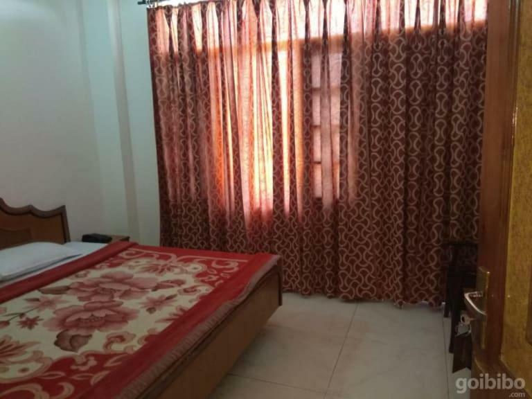 דלהאוזי Hotel Basera מראה חיצוני תמונה